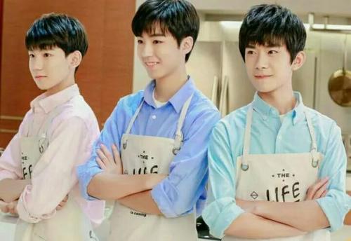 国字脸男生太丑了（国字脸撑起门面，小鲜肉引领美的潮流）