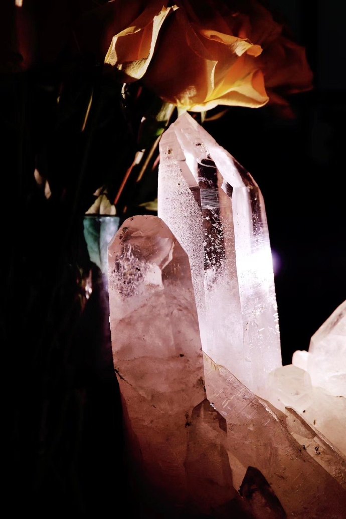 白水晶簇的作用和功效（白水晶柱的主要功能介绍）