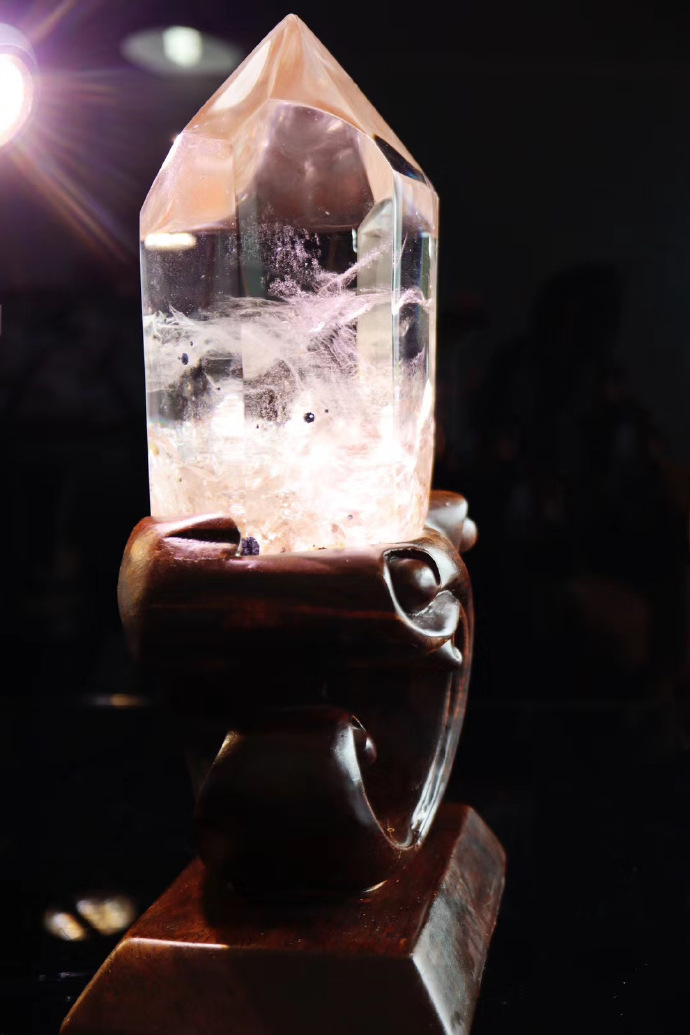 白水晶簇的作用和功效（白水晶柱的主要功能介绍）