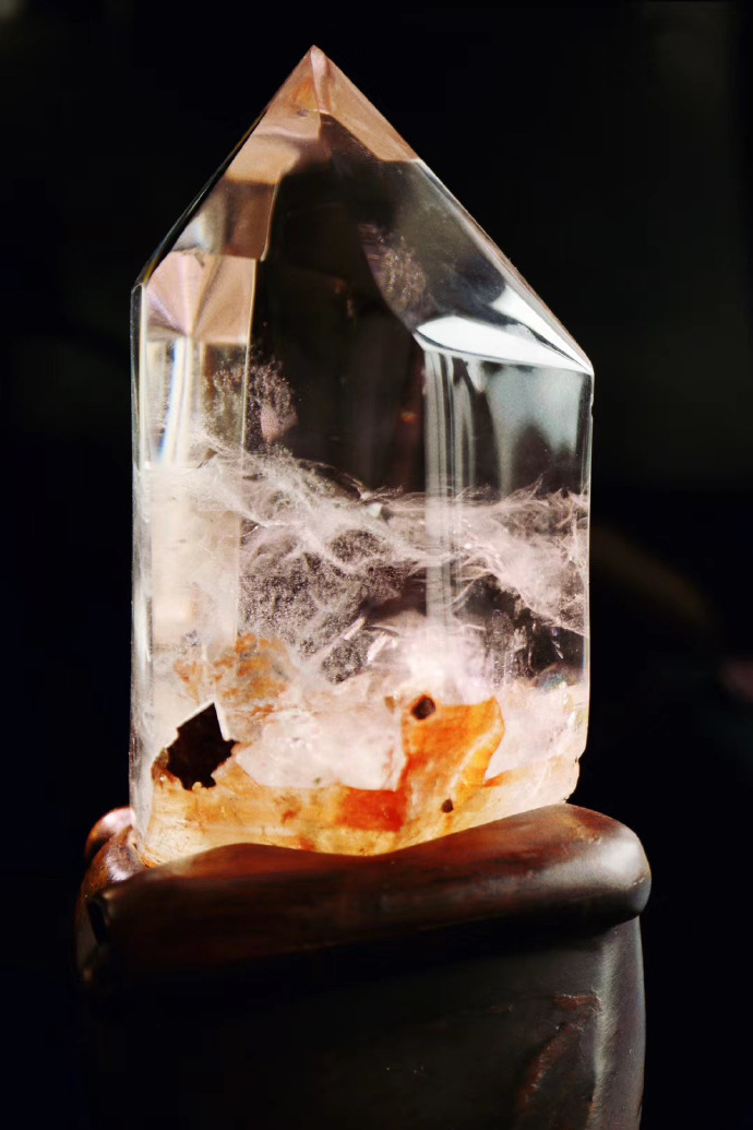 白水晶簇的作用和功效（白水晶柱的主要功能介绍）