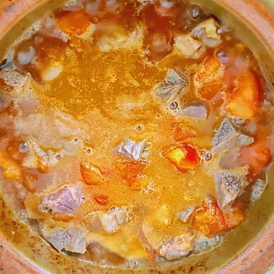 西红柿炖牛腩的步骤（番茄炖牛腩教程分享）