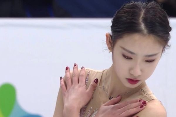 陈虹伊为什么没有参加冬奥会（在队内选拔赛中总分排名第二遗憾落选）(2)_