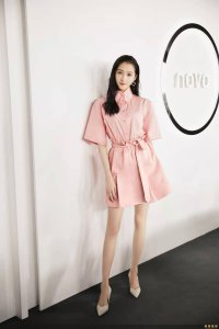 ​关晓彤16岁被谁买了大佬 “国民闺女”被全网黑