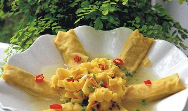 百叶包肉的家常做法（汉族名菜百叶包肉的制作步骤）