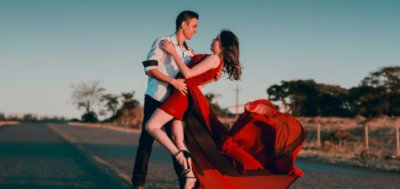 ​女人在恋爱中吸引男人的方法（恋爱中怎样做才能吸引对方）