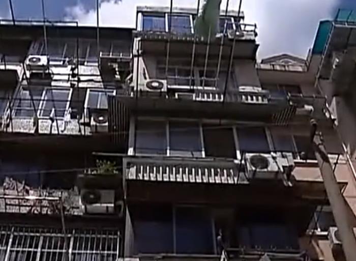 真有送自己老婆和别人（他将百万房产送给别人老婆）