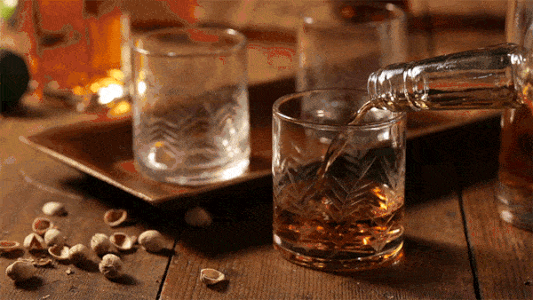 威士忌杯子有什么讲究（一文读懂威士忌酒杯的讲究）