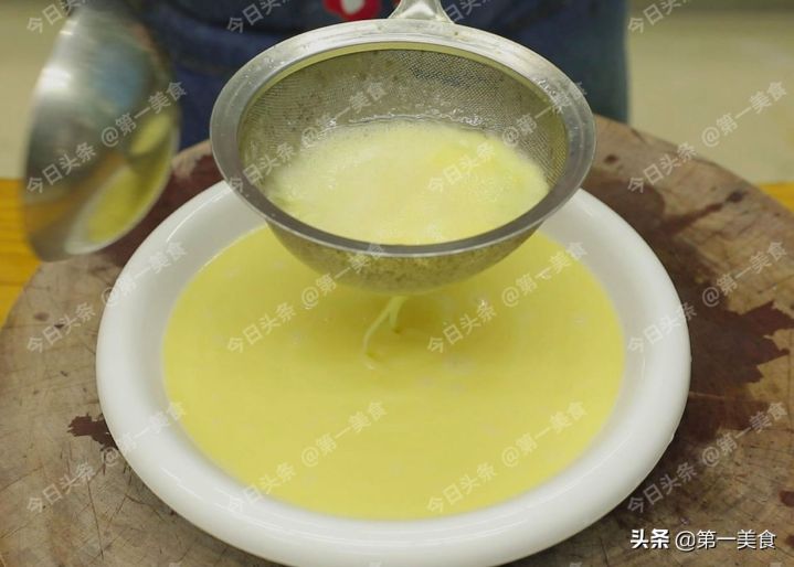 清蒸鸡蛋怎么做好吃又嫩（清蒸鸡蛋最好吃的3种做法）