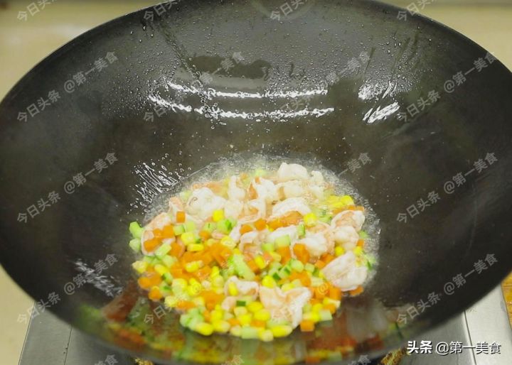 清蒸鸡蛋怎么做好吃又嫩（清蒸鸡蛋最好吃的3种做法）