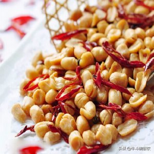 ​酒鬼花生米的做法（小零食酒鬼花生的制作方法）