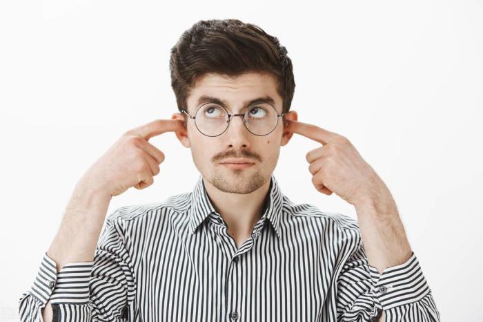 男生分手后表现（男生分手后的真实表现）