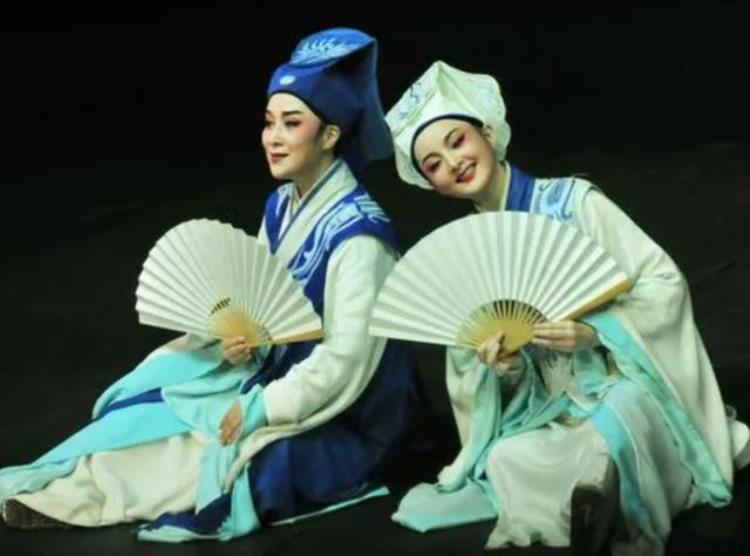 越剧为什么都是女的演的呢「越剧演员和观众为什么是女性原来背后藏着这样的原因」