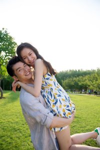 ​情侣闹了矛盾应该怎么挽回（情侣有了矛盾）