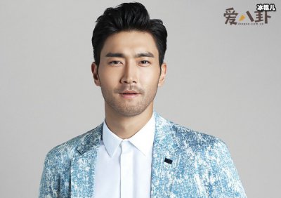 ​崔始源的感情生活如何？他如今的女友是谁？