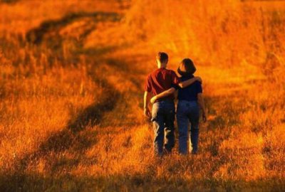 ​如何增进夫妻感情和亲密度（怎么增加夫妻间亲密度）