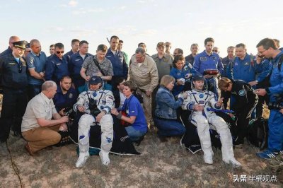 ​宇航员返回地球为什么要抬着走(为什么宇航员回地球要坐着)