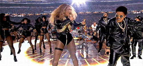 他身高165cm，出道仅发布三张专辑，却被誉为最接近MJ的男人！