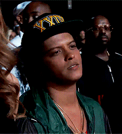 他身高165cm，出道仅发布三张专辑，却被誉为最接近MJ的男人！