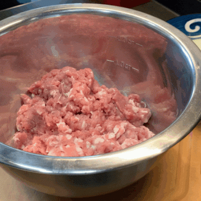 炸丸子怎么做（外酥里嫩的干炸丸子最简单做法）