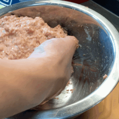 炸丸子怎么做（外酥里嫩的干炸丸子最简单做法）