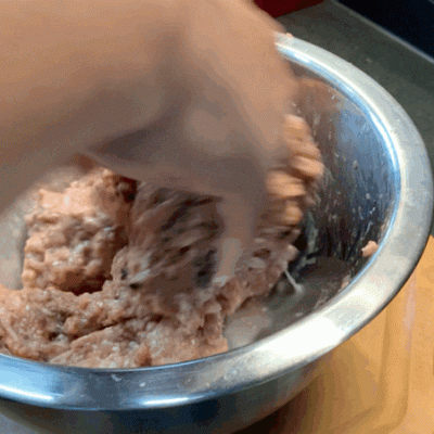 炸丸子怎么做（外酥里嫩的干炸丸子最简单做法）