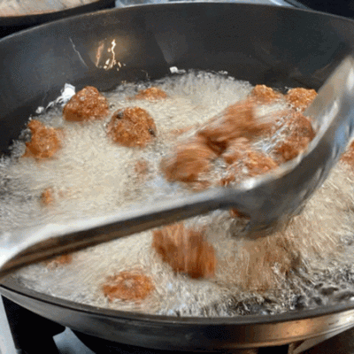 炸丸子怎么做（外酥里嫩的干炸丸子最简单做法）