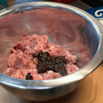 炸丸子怎么做（外酥里嫩的干炸丸子最简单做法）