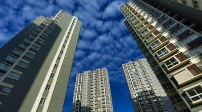 ​该不该借钱买房(该不该借钱给别人买房)