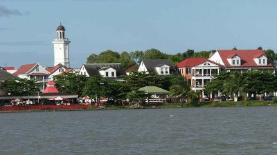 ​苏里南是哪个国家