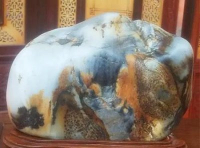 ​地摊上买的玉是真是假