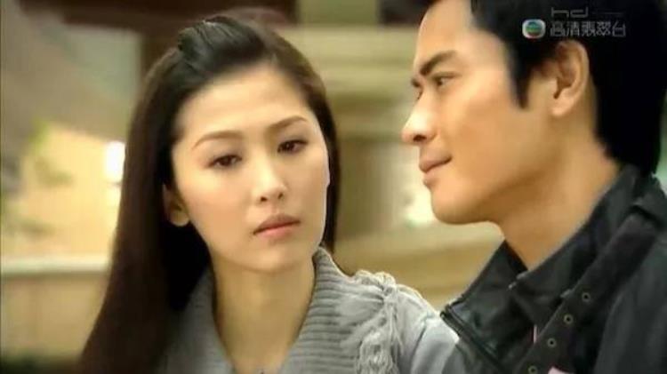 不是亲生女却受TVB力捧内地拍古装剧头晕呕吐老公急陪她返港求医