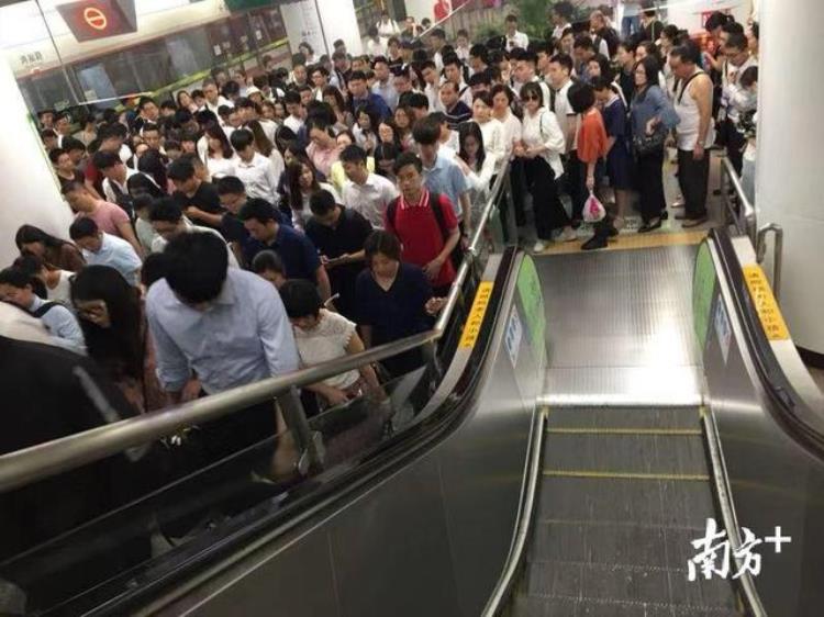 东莞地铁日均客流量「流量过亿这就是东莞地铁的客运人气」