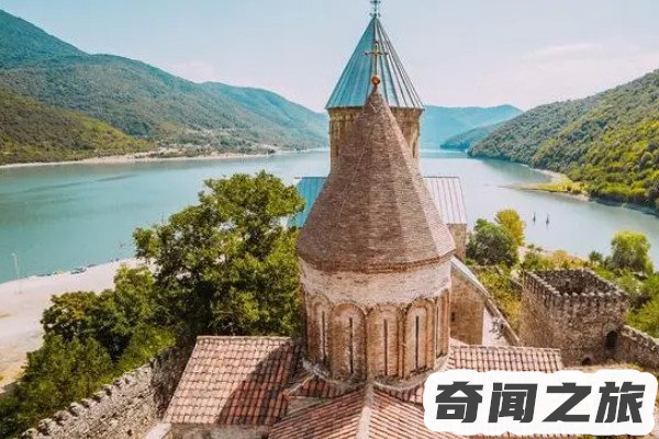 格鲁吉亚国旗白底加五个红十字(2004年正式使用)(3)_