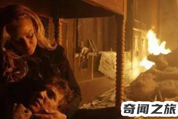 康涅狄格州鬼屋事件真相（红色的发光眼睛躲在角落的暗处）(3)_