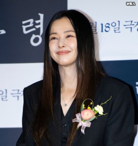 ​李荷妮产后回归电视荧幕 出演MBC新剧《夜间绽放的花》