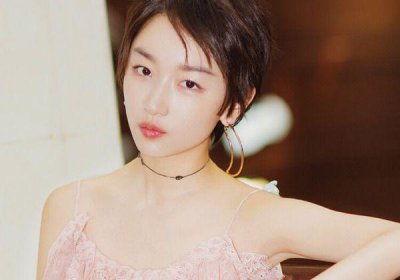 ​周冬雨生活照，周冬雨个人资料图片(周冬雨的照片儿)