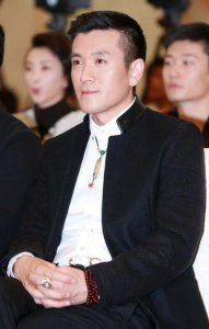 ​扬子是谁，杨子简历资料(杨子 百度百科)