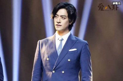 ​仝卓鱼死网破拿好友郑云龙开刀，郑云龙落户北京走后门！