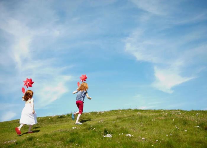 关于童年趣事的作文（写一篇童年趣事的作文）