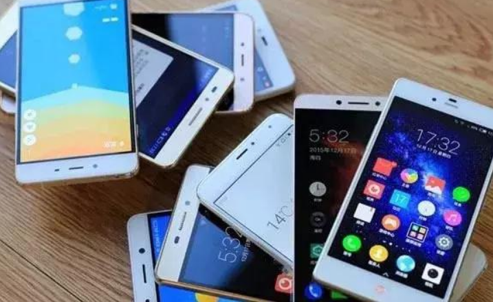 实体店买手机还是网上买手机（实体店买手机好还是网上买好）(图2)