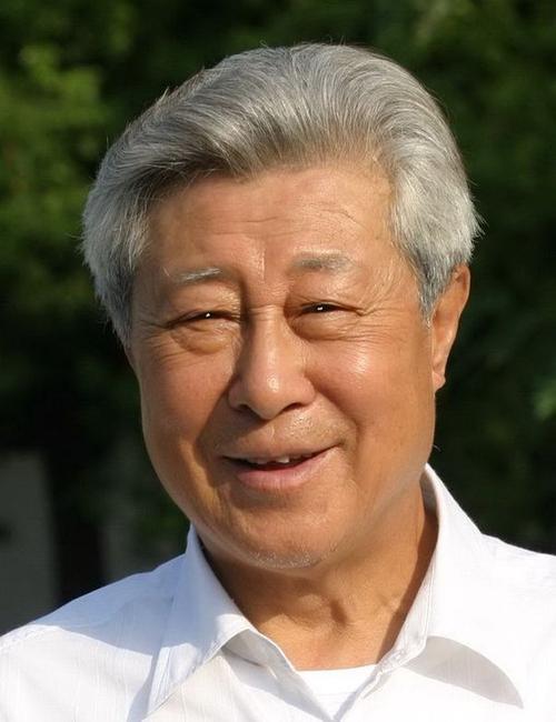 演员王心刚，王心刚的妻子(王心刚演员个人资料)