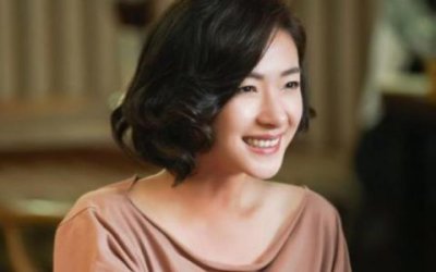 ​万茜的老公 结婚照