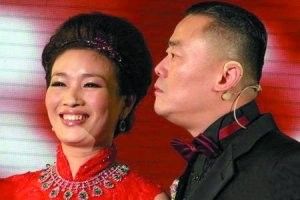 周立波老婆胡洁，胡洁比周立波大多少,本文共（8620字）