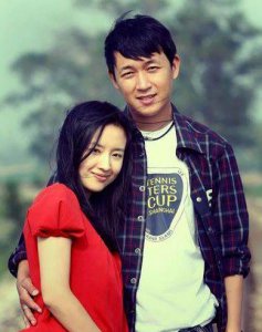 ​潘粤明董洁离婚原因，王志文