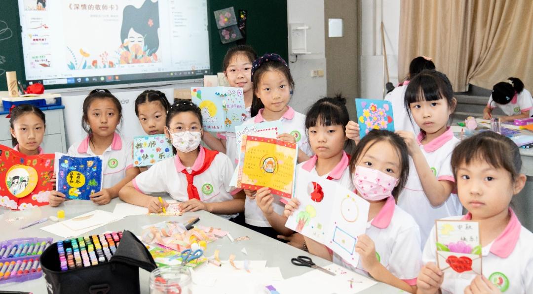 教师节手工制作礼物简单（最走心的教师节手工礼物）