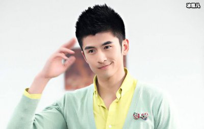 ​张云龙公共场合表白郑爽，赞其为自己的女神