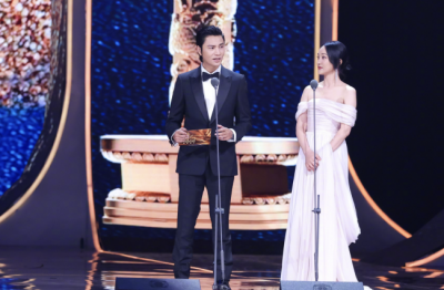 ​陈坤周迅再次同台 惊艳！光同框就有电影感