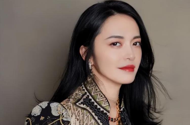 大嘴演员姚晨连续剧「大嘴姚晨只用3部戏一跃成名新剧播出惊喜不断」