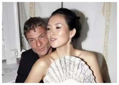 ​章子怡事件，玩一个一线明星多少钱(章子怡身价有多少钱)