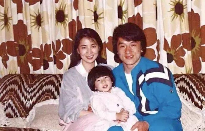 成龙老婆，贾玲为什么捧张小斐,本文共（3163字）